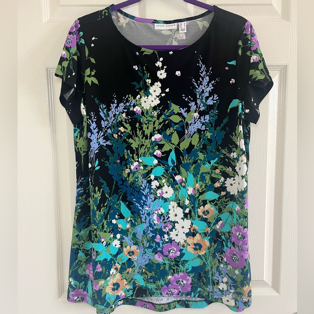 Susan Graver Floral Short Sleeve Top Size Medium